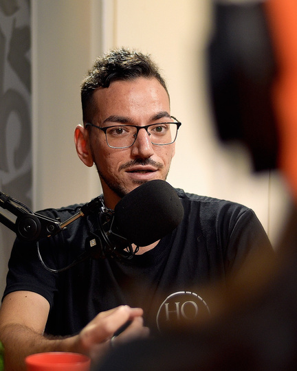 Pedro Henrique no escritório